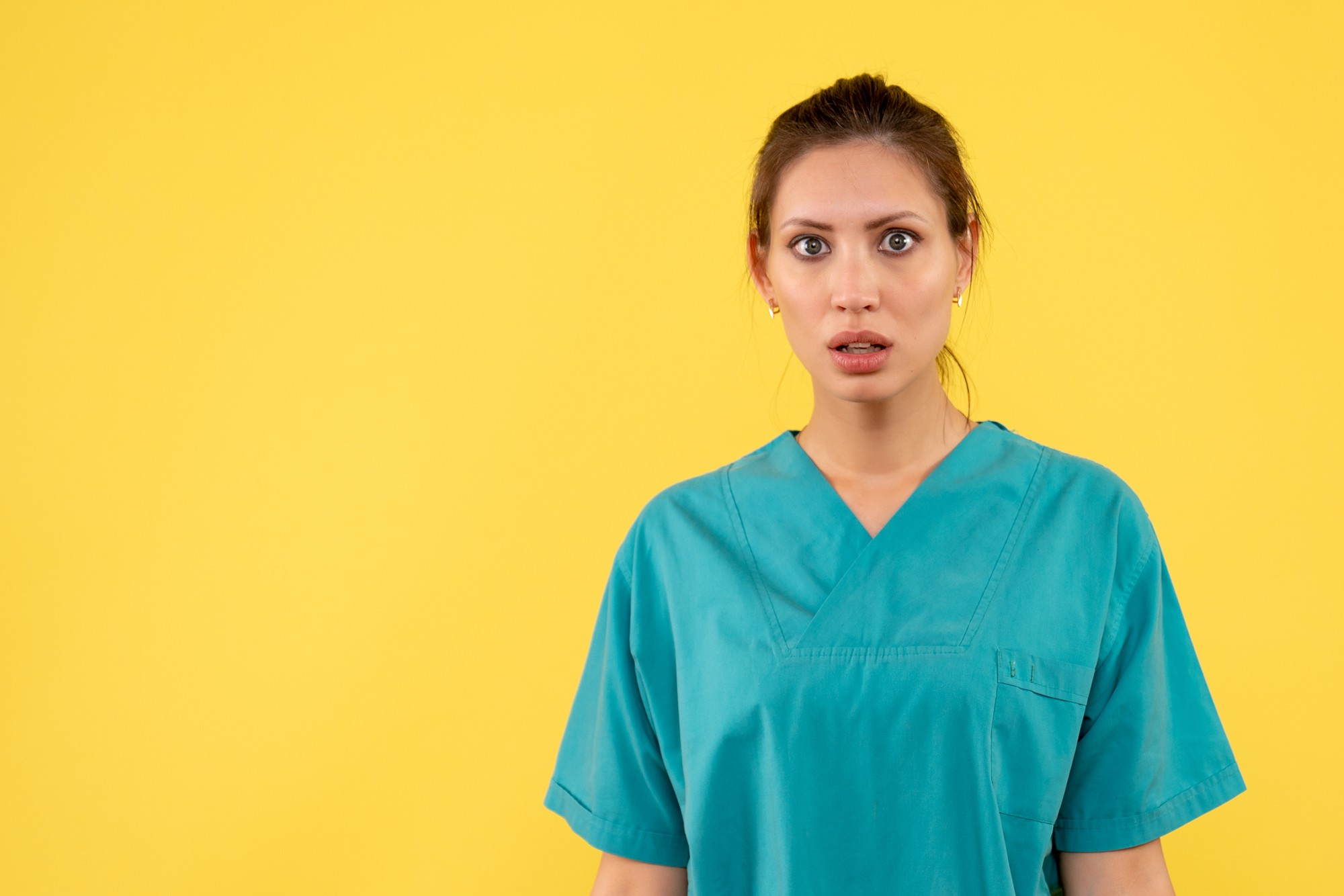 A shocked medical professional | Source: Freepik