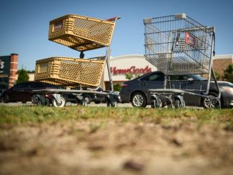 A mom went viral for not returning shopping carts. Experts have thoughts and advice.