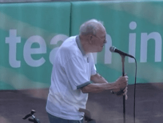 Tears and Respect Flow as 96-Year-Old WWII Veteran Sings National Anthem