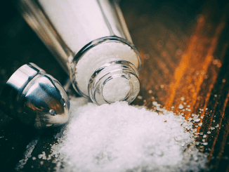 The Real Difference Between Table Salt and Kosher Salt in Recipes